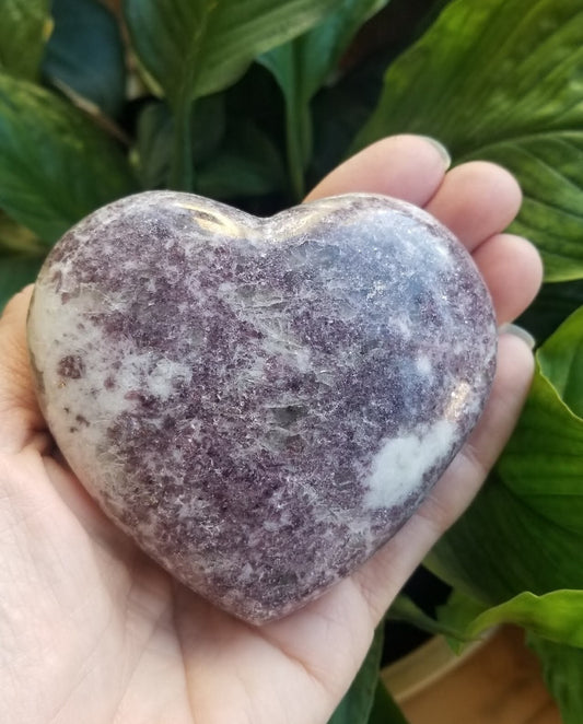 Polished Lepidolite Heart Stone / Mood Stabilizing  / Calming / Stones for Grief
